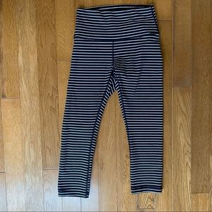 Lululemon high-waisted capri leggings - size 4/6